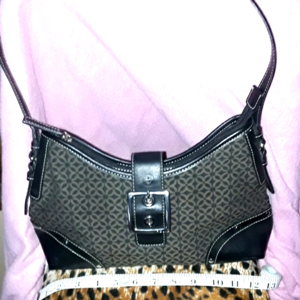 RELIC BY FOSSIL  Purse